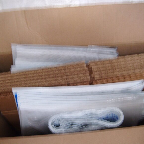 eBay supplies envelopes and boxes plus tape - Picture 6 of 10